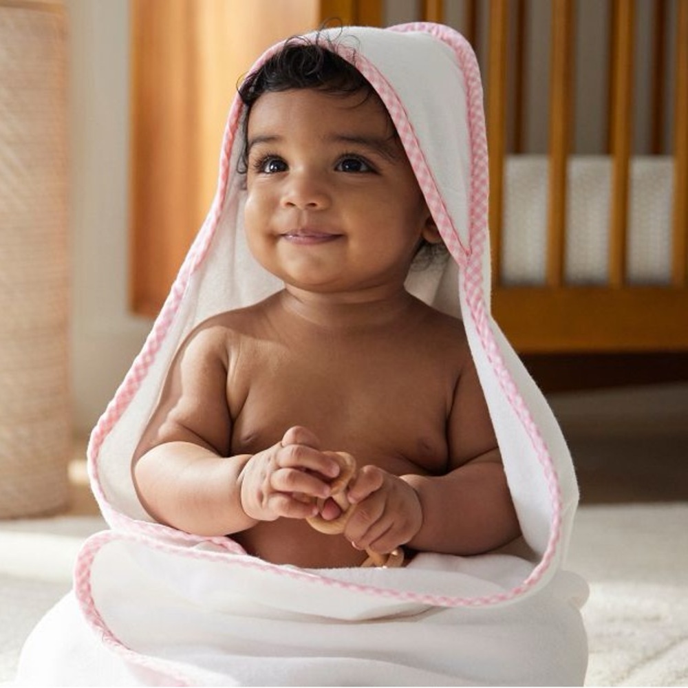 ✨Host Pick✨ 0-24 MONTHS - Gingham Baby Hooded Towel